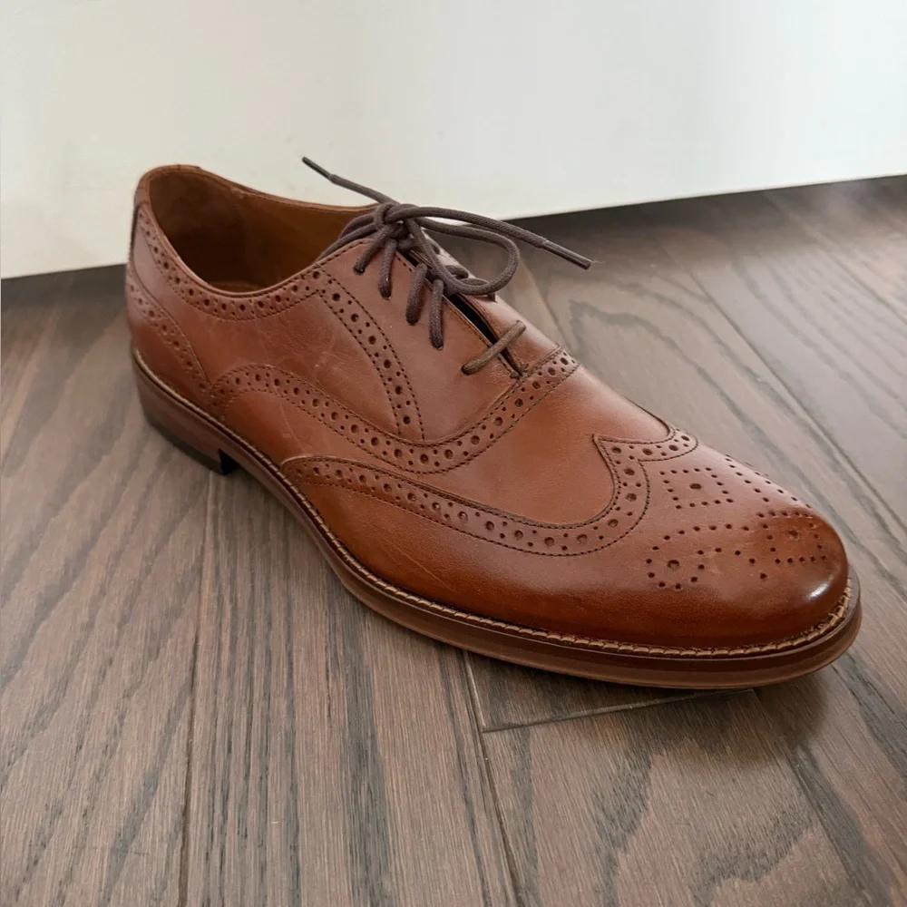 Johnston & Murphy SUTTON WINGTIP  OXFORD Size 9